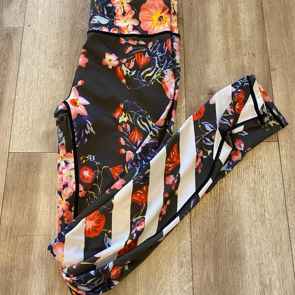 Leggings - Picture 2 of 7